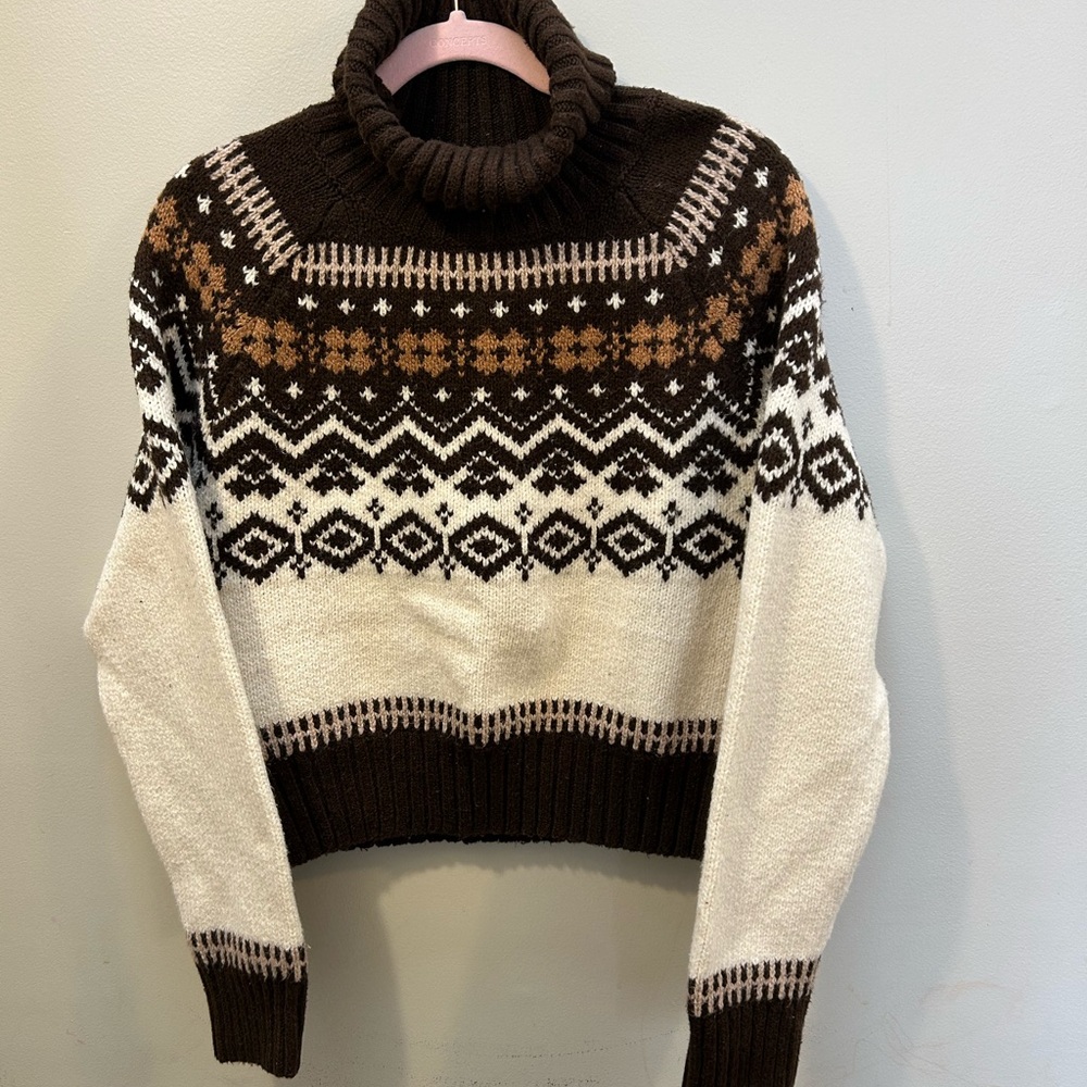American Eagle Brown and Cream Turtleneck Sweater Large